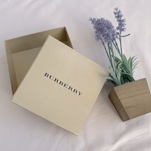 Burberry small gift box